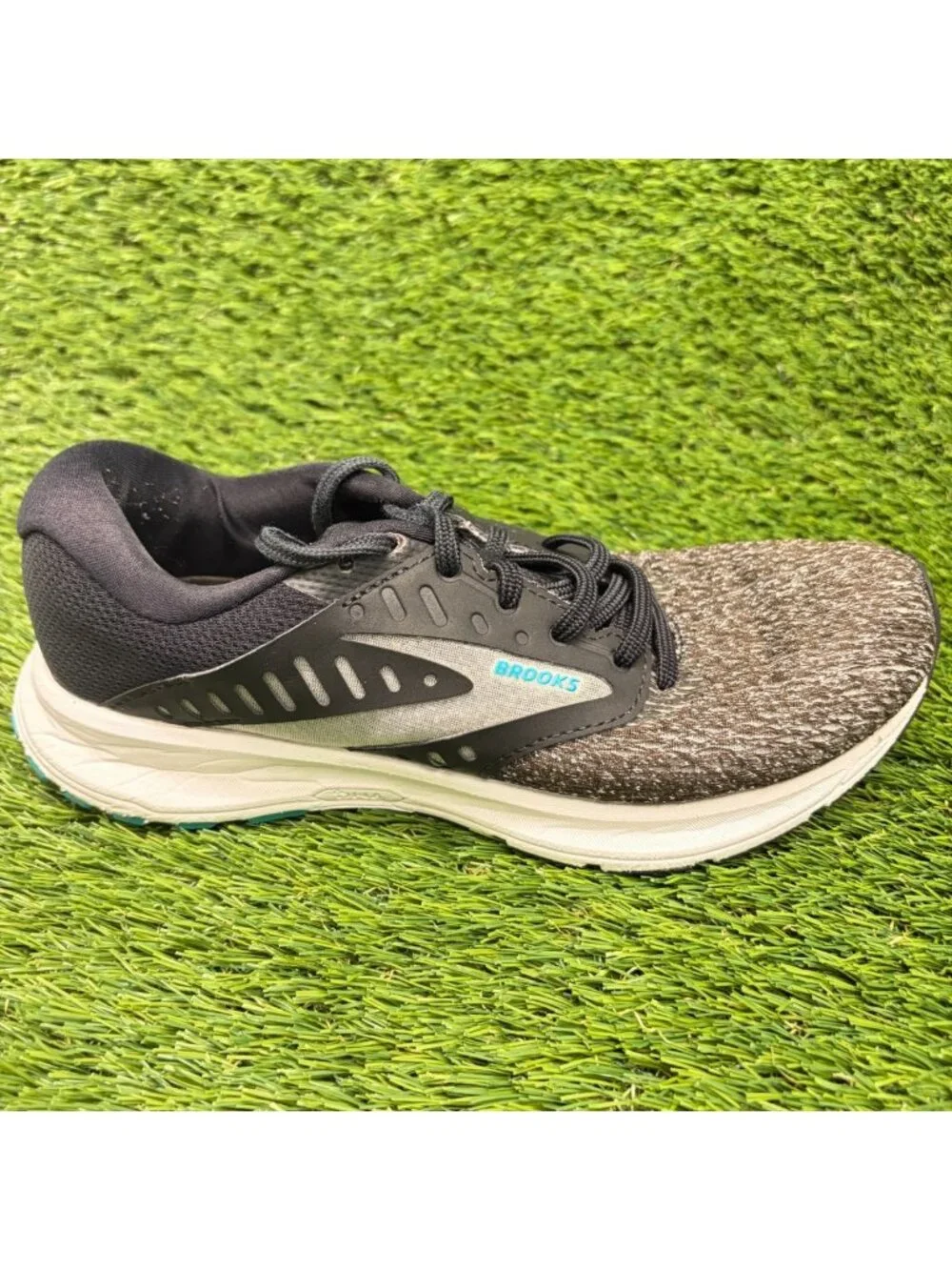 Brooks Range 2 Womens Size 7.5 Black Brown White Athletic Running Shoes Sneakers